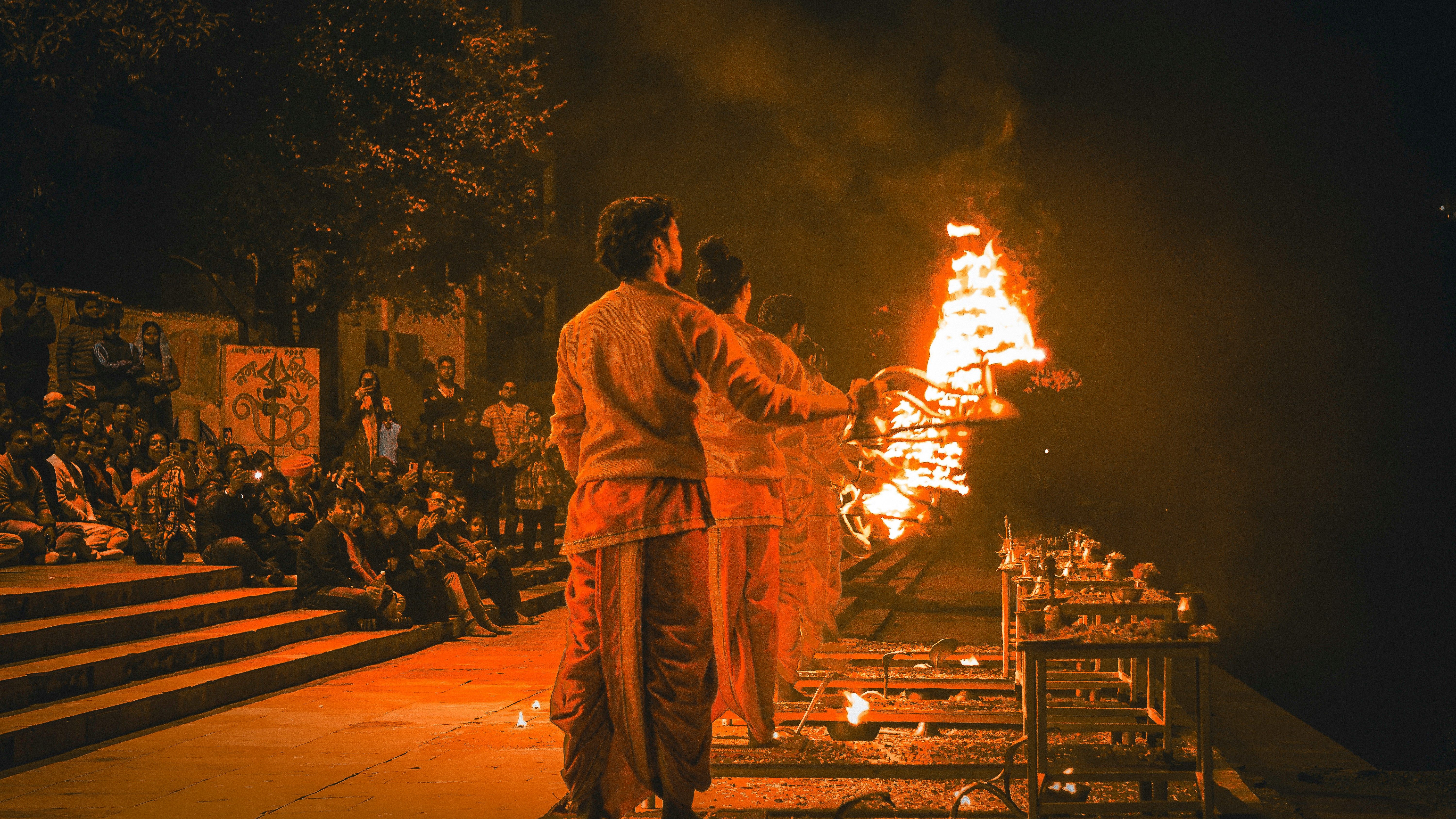 ganga aarti ceremony at dashashwamedh ghat varanasi